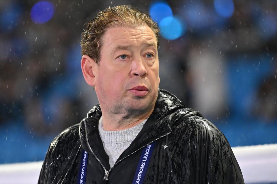 沙巴体育官网入口-阿马杜炮轰斯卢茨基：关系破裂互相不说话！想踢球就必须离开申花